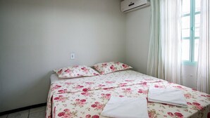 Unclassified image, 5 of 11, button - Hotel Planas (Itajai)