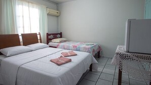 Unclassified image, 3 of 11, button - Hotel Planas (Itajai)