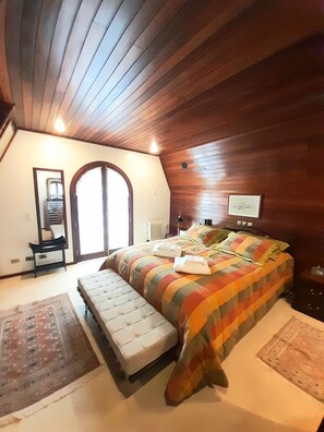 6 Schlafzimmer, Bügeleisen/Bügelbrett, WLAN, Bettwäsche