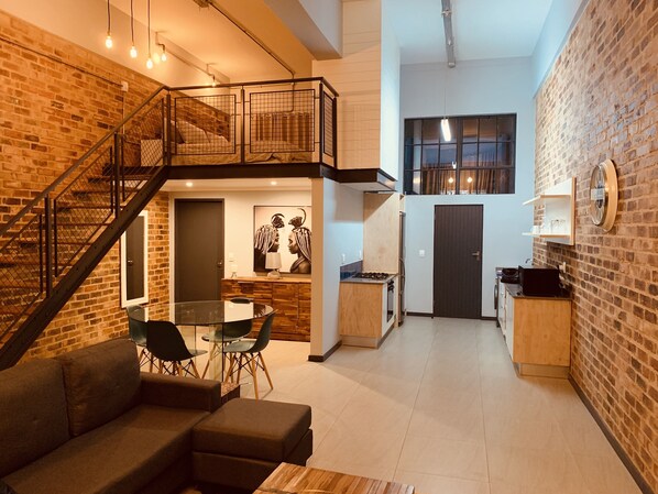Interior - Exchange Loft apartment- Braamfontein (Vrededorp)
