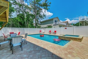 Outdoor pool, pool loungers