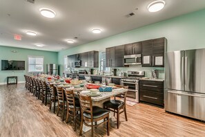 House, Multiple Beds, Private Pool, Ocean View | Private kitchen