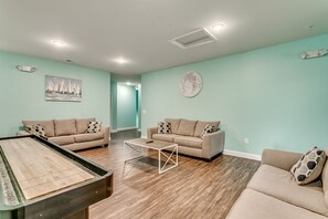 บ้านพัก, หลายเตียง, สระว่ายน้ำส่วนตัว, วิวทะเล | ห้องนั่งเล่น | ทีวีจอแบน 42 นิ้ว พร้อมช่องเคเบิล, ทีวี