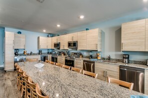 House, Multiple Beds, Private Pool, Ocean View | Private kitchen