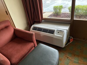 Chambre Standard, 1 très grand lit | Wi-Fi gratuit, draps fournis