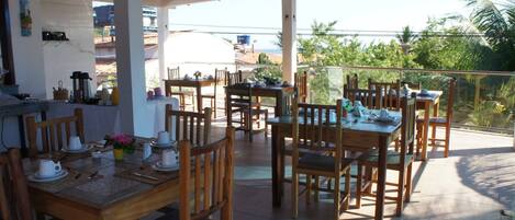 Free daily buffet breakfast