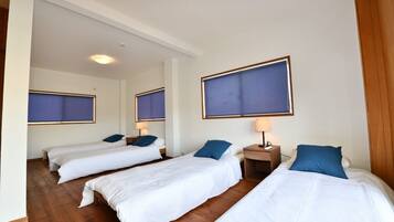 3 bedrooms, desk, free WiFi, bed sheets