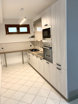 Appartement Panoramique | Cuisine privée | Grand réfrigérateur, bouilloire électrique, moulin à café