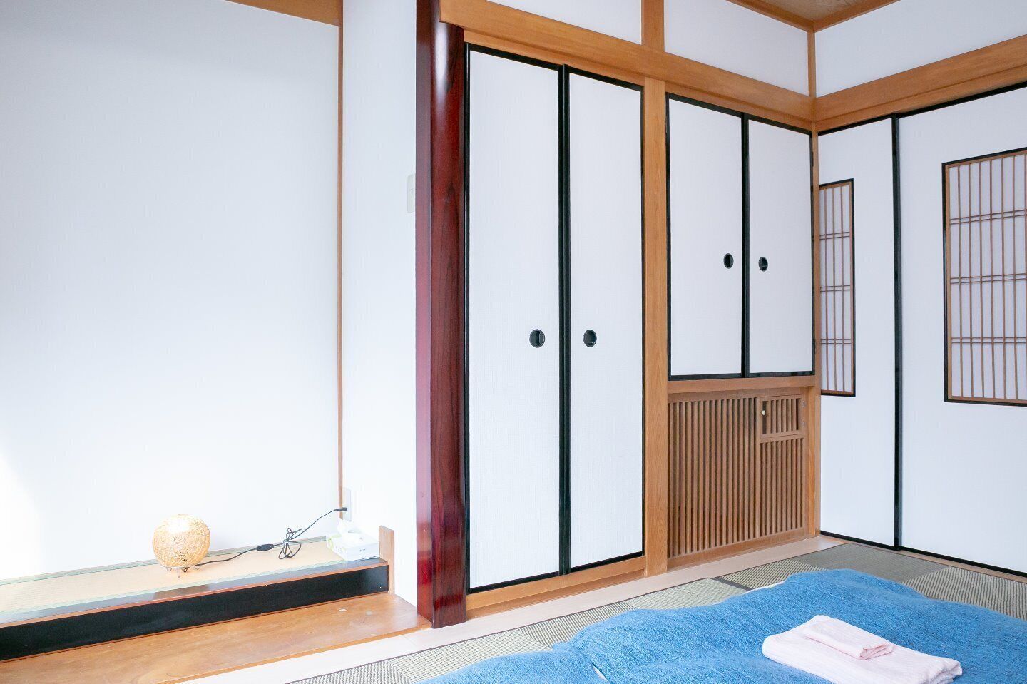 5 bedrooms, desk, iron/ironing board, free WiFi