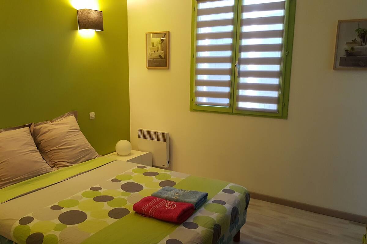 Habitación clásica, 1 cama matrimonial, para no fumadores (Confortable) | Decoración personalizada y muebles diferentes