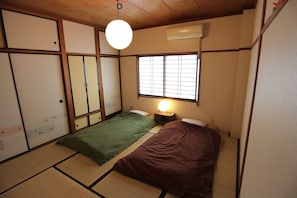 2 bedrooms, desk, free WiFi, bed sheets