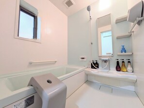 Hair dryer, towels
