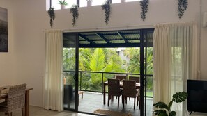 Interior - Baden 86 - Rainbow Shores. Walk To Beach - Top Floor - Air conditioned Unit. Free Wi-Fi (RAINBOW BEACH)