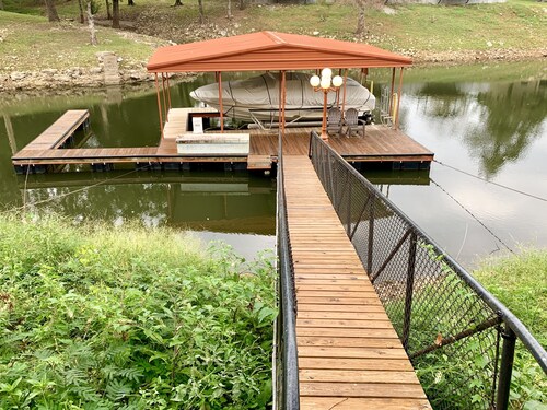 Cozy Grand Lake Cabin on the Water w/ Dock Access, Sleeps 4(end of cove privacy)