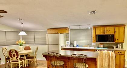 Cozy Grand Lake Cabin on the Water w/ Dock Access, Sleeps 4(end of cove privacy)