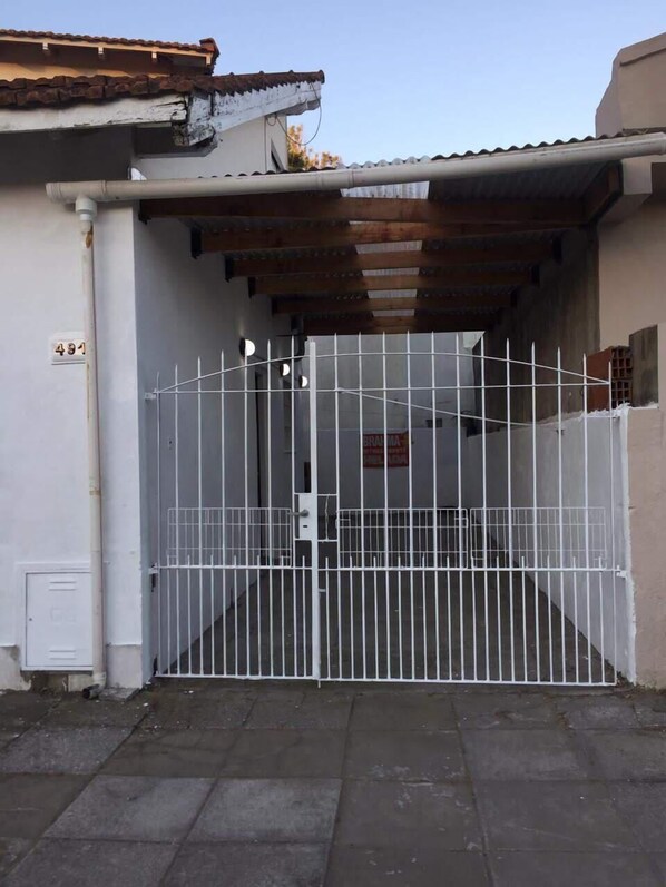 Entrée de l’hébergement 