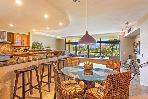 Dining - This Relaxing Golf Course Home is Calling You! (Lahaina)