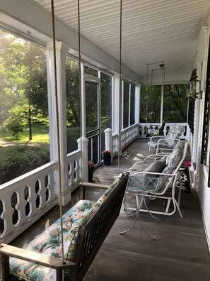 Porch - Aiken Manor B&B (Franklin)