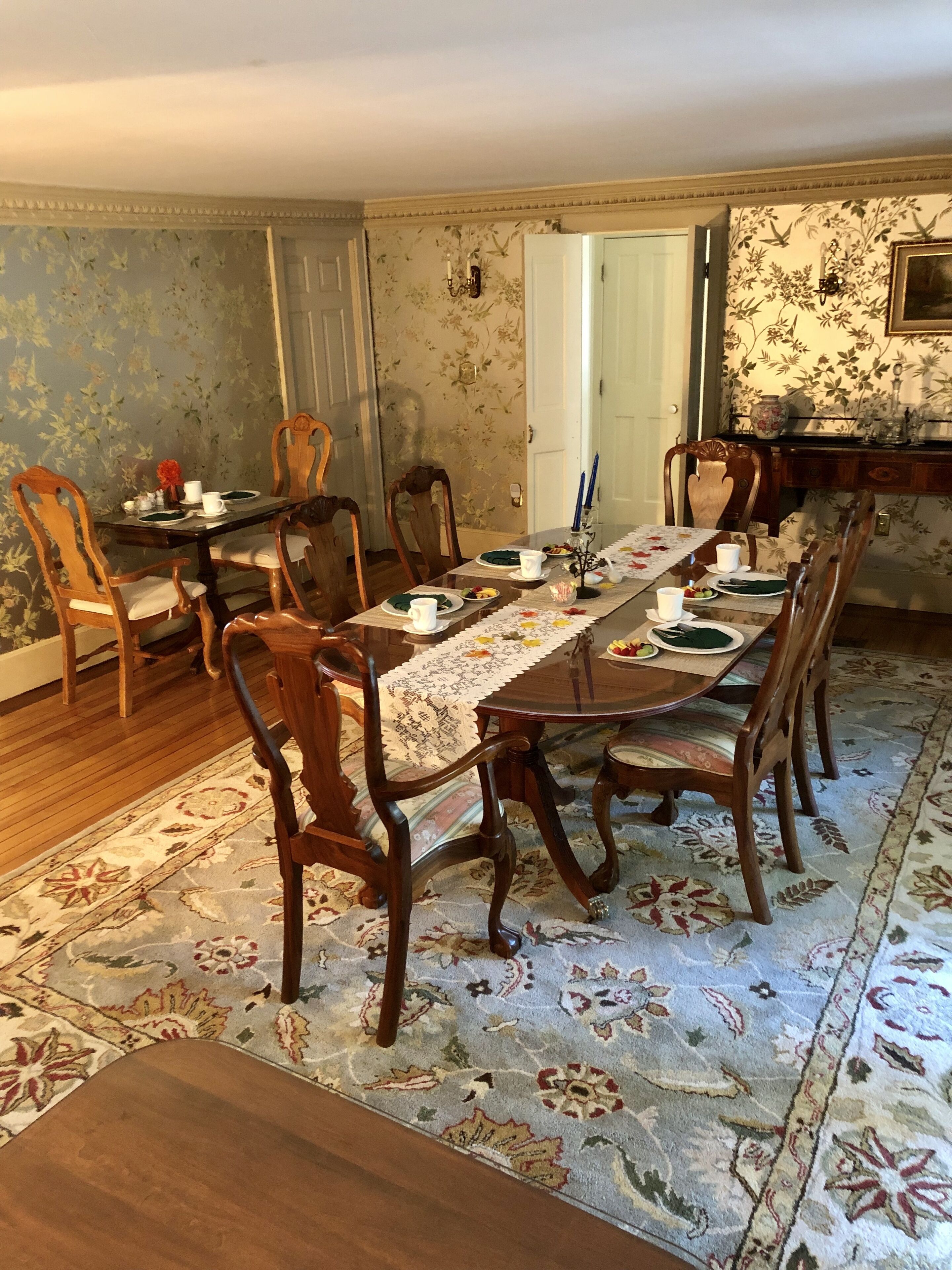 فطور مطهو حسب الطلب مجانًا يوميًا