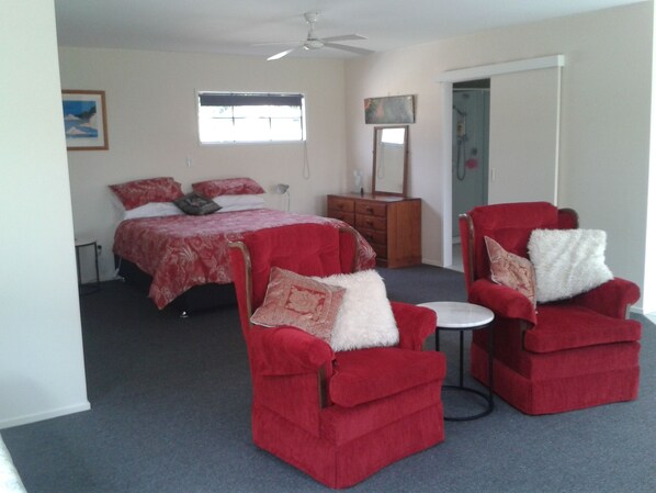 1 chambre, bureau, Wi-Fi gratuit, draps fournis