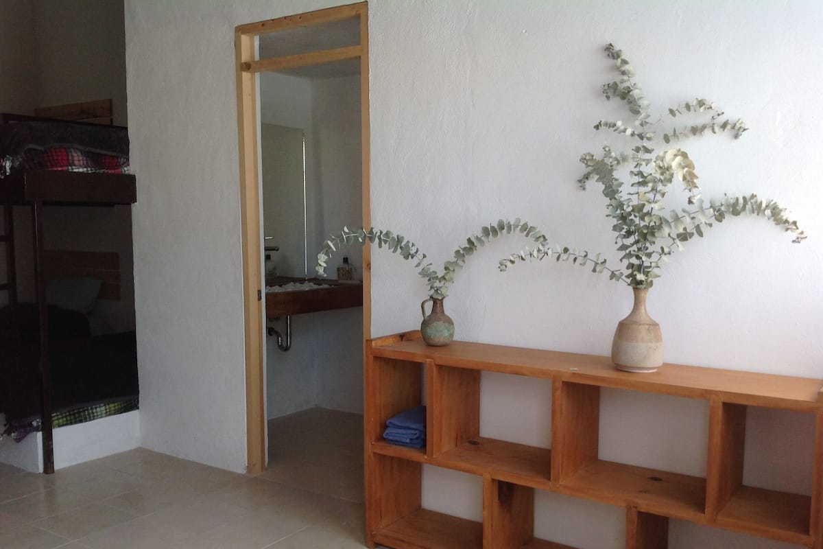 Standard Room | 5 bedrooms, hypo-allergenic bedding, iron/ironing board, bed sheets