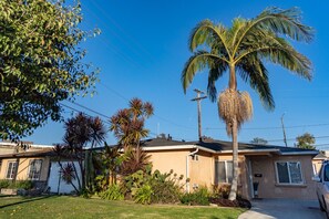 EXTERIOR OF THE HOUSE -- View 3D Virtual Tour of the Property Here: https://tinyurl.com/5n6ss2k8