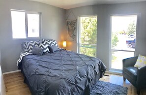 4 slaapkamers, een strijkplank/strijkijzer, wifi, beddengoed