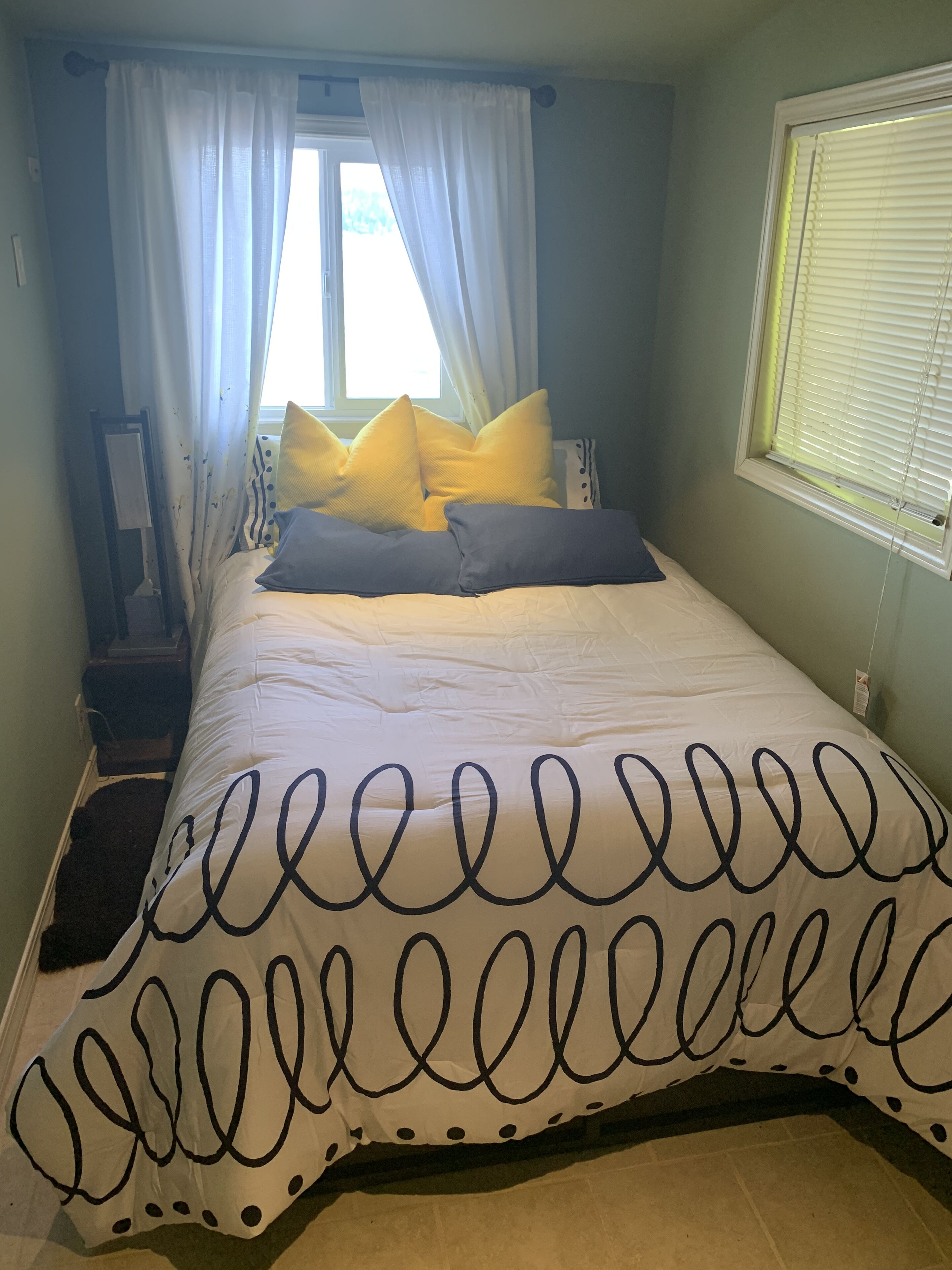 Beautiful 75+ ft. lakefront beachouse over the water with brand NEW dock!