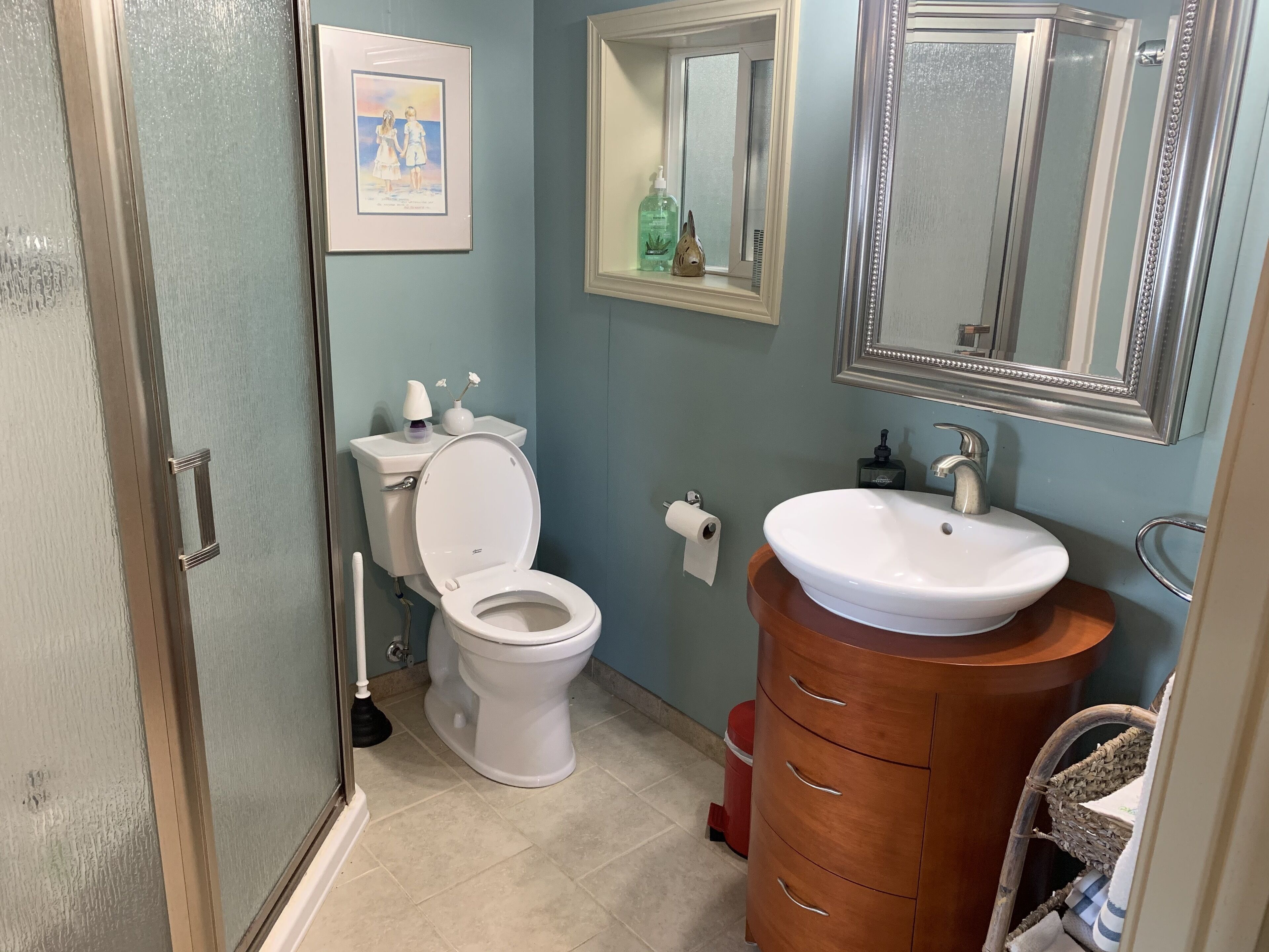 Beautiful 75+ ft. lakefront beachouse over the water with brand NEW dock!