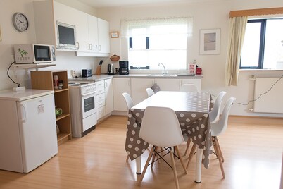 Apartment with 3 bedrooms and 2 bathrooms, view on mountains and sea
