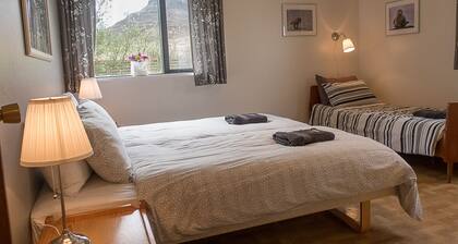 Apartment with 3 bedrooms and 2 bathrooms, view on mountains and sea