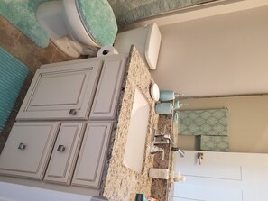 Towels, soap, shampoo, toilet paper