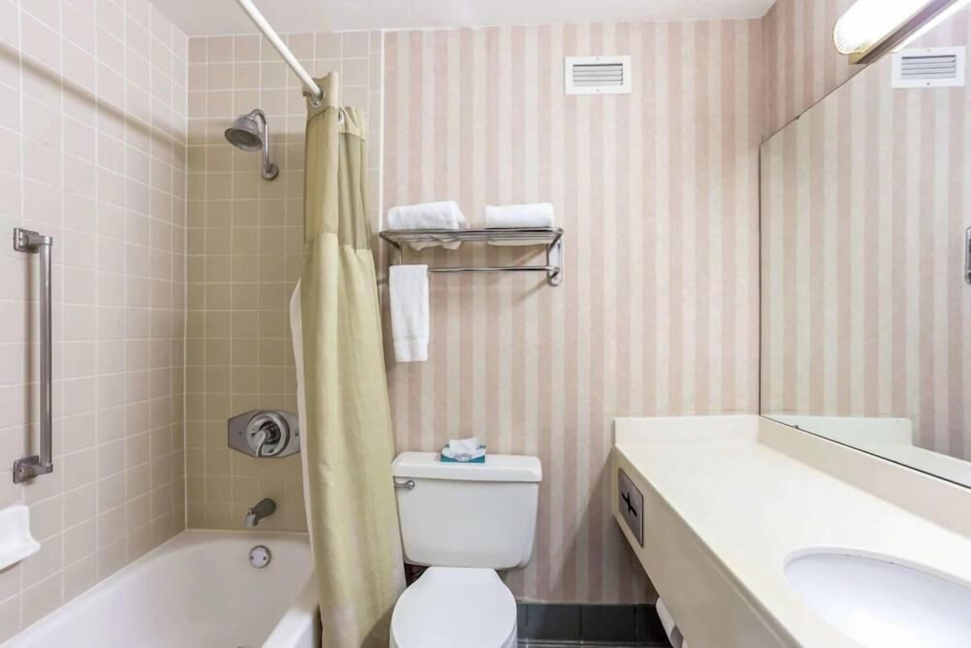 淋浴/盆浴组合、毛巾