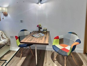 ซูพีเรียสตูิดิโอ, ห้องน้ำส่วนตัว (Flat 2) | ภายใน