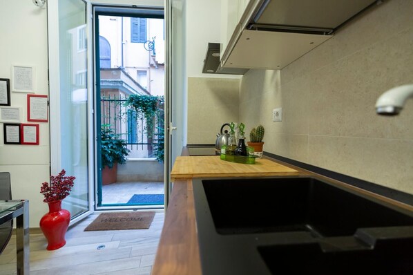 Microwave, oven, stovetop, dishwasher