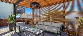 Cozy 2 Bedroom Beach Town Getaway Cottage