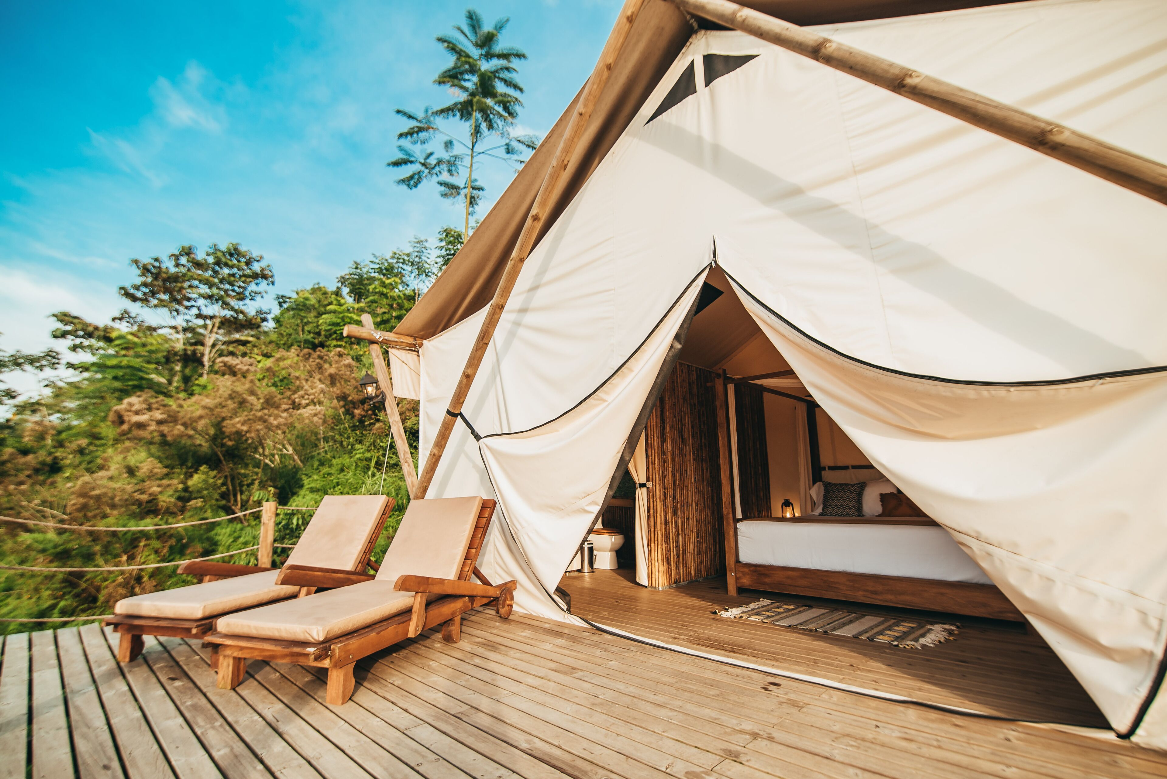 Luxury Tent | Minibar, individually decorated, individually furnished, desk