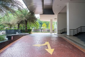 Exterior - OYO Home 89449 Fancy 2 Bedroom Crest Residence (Kuala Lumpur)