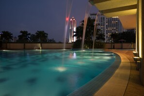 Outdoor pool - OYO Home 89449 Fancy 2 Bedroom Crest Residence (Kuala Lumpur)