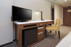 Desk, free WiFi - Keio Presso Inn Shinjuku (Tokyo)