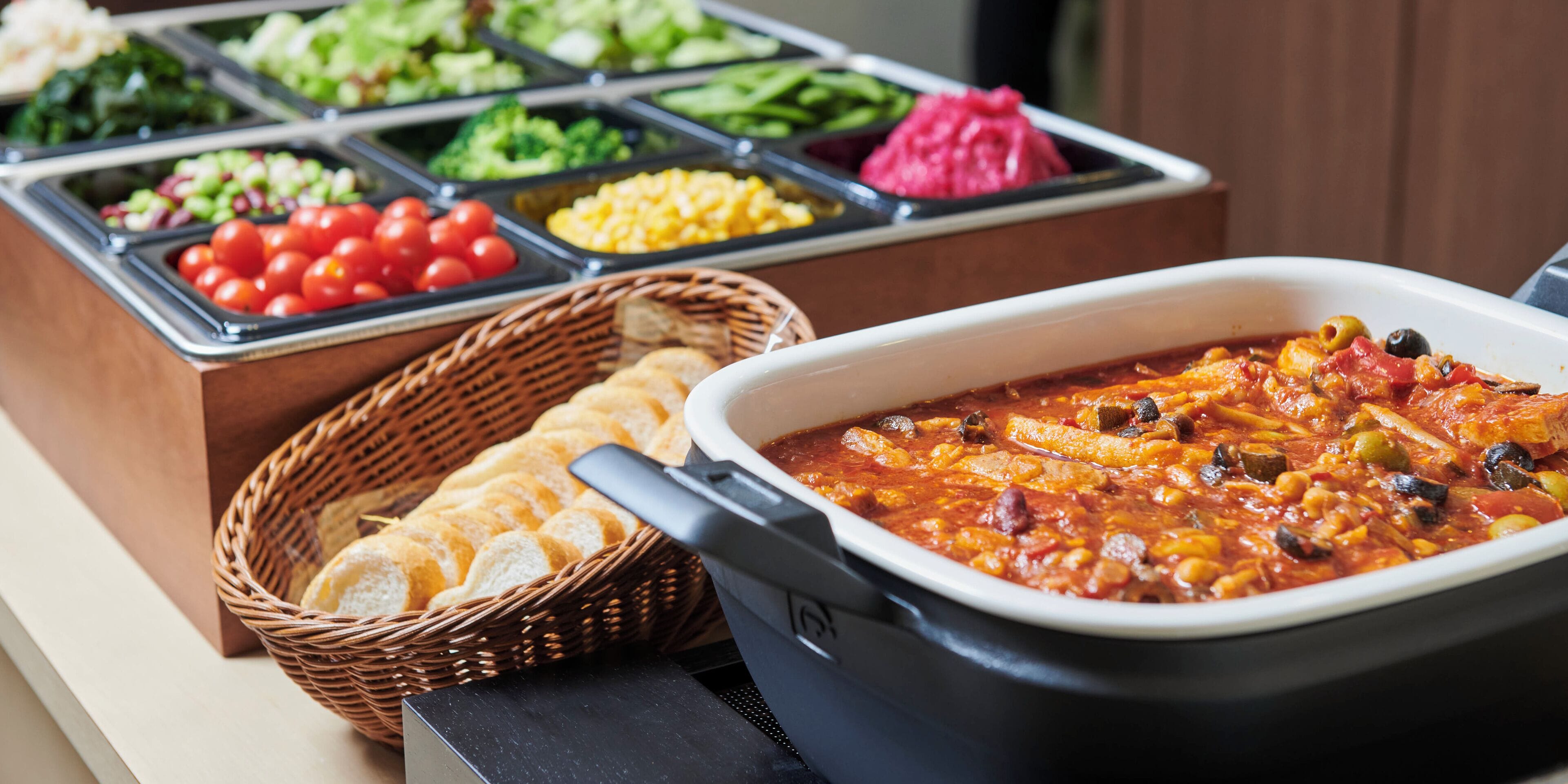 daily buffet breakfast (jpy 1500 per person)