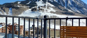 Best view of the mountain - Top Floor Mt. CB Condo - 2B/1BA