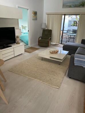 Älytelevisio, kirjoja