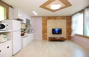 Flat-screen TV - Star Jari Pension (Jeongseon)