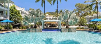 Oasis at The Beach Club: A Tropical Chic Retreat