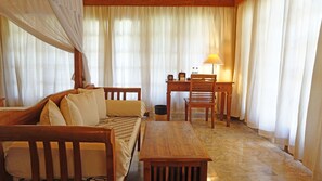 Villa, vista oceano | 1 camera, una scrivania, letti aggiuntivi (a pagamento), Wi-Fi gratuito