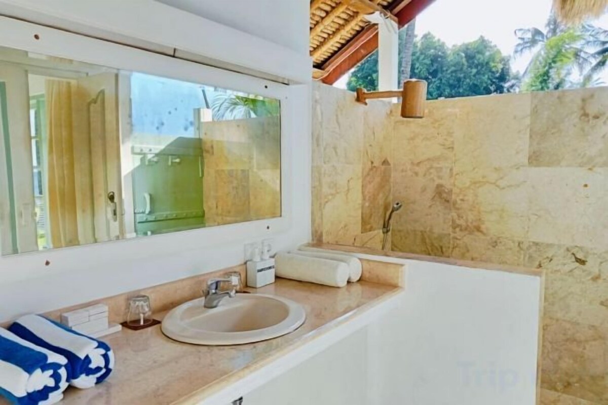 One-Bedroom Villa with Ocean View