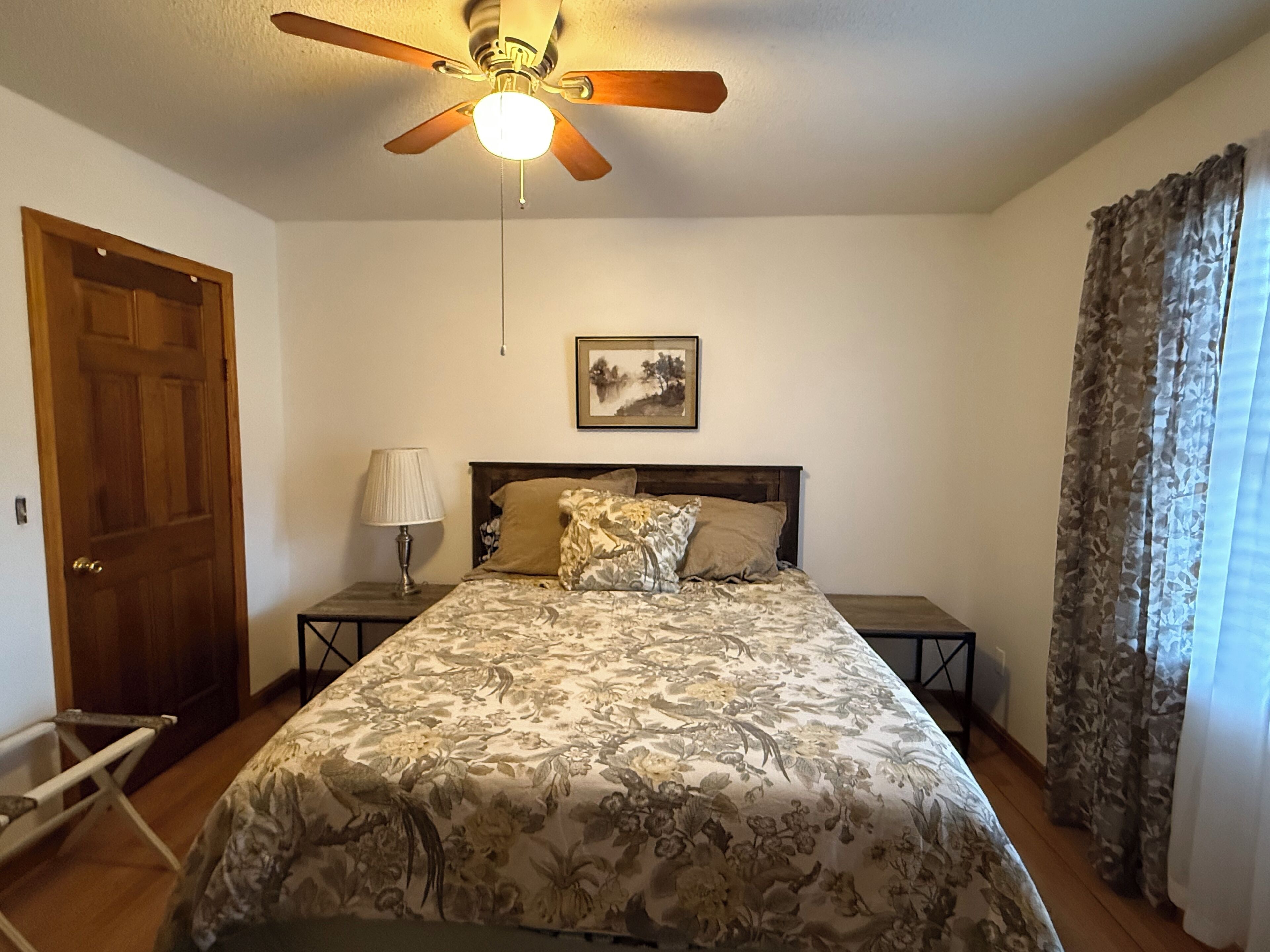 2 bedrooms, desk, free WiFi, bed sheets