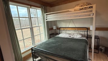 2 quartos, escrivaninha, Wi-Fi de cortesia, roupa de cama