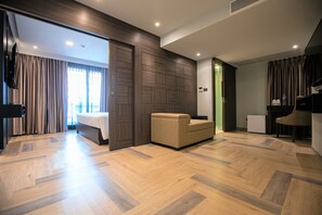 Blackout curtains, free WiFi, bed sheets, wheelchair access - First Pride Hotel (Bangkok)